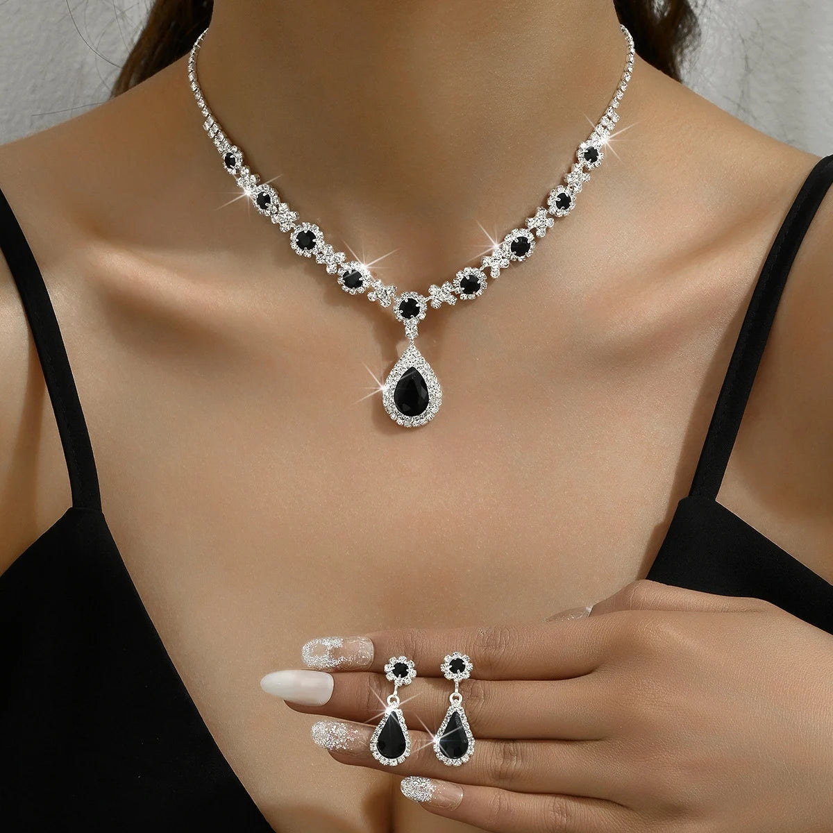 Droplet Necklace With Earrings Set