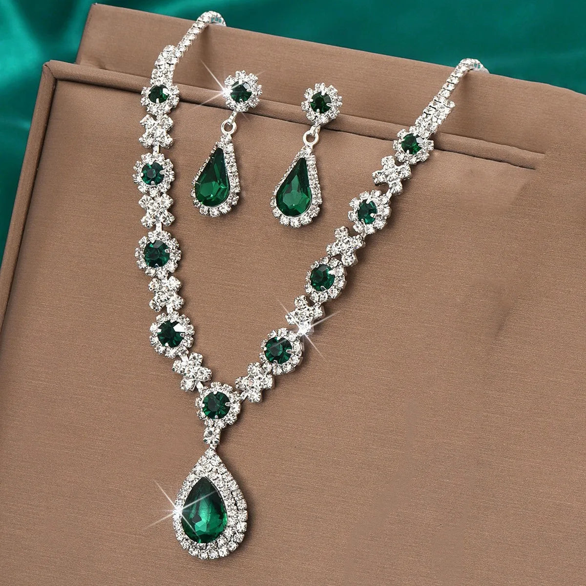 Droplet Necklace With Earrings Set